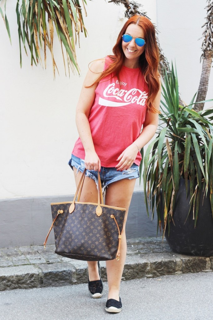 Outfit Summertime Coca Cola Backless Shirt1