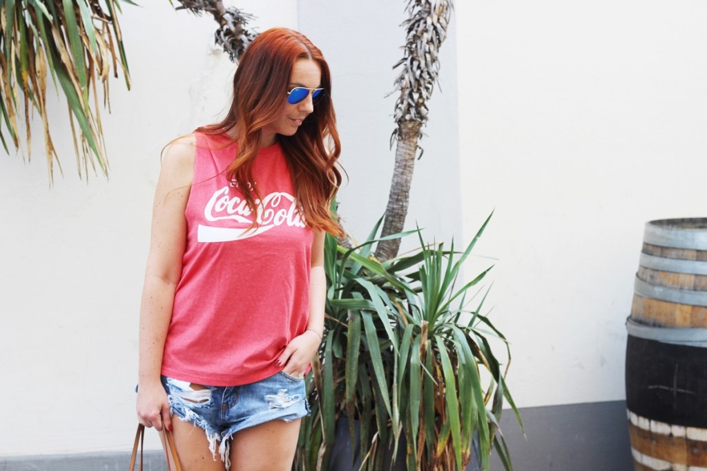 Outfit Summertime Coca Cola Backless Shirt3