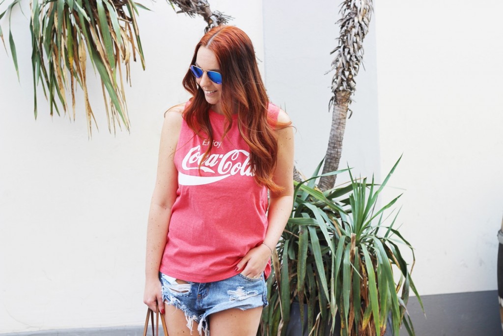 Outfit Summertime Coca Cola Backless Shirt5