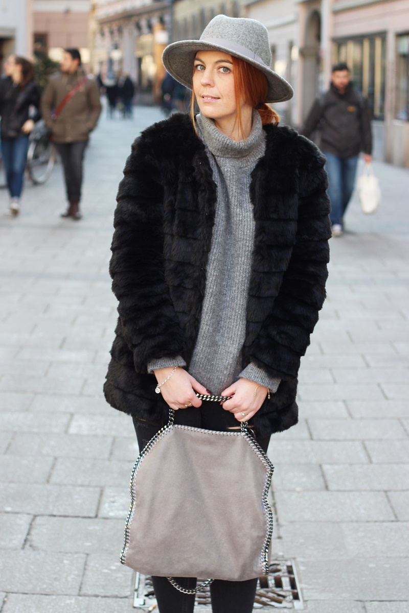 Black & Grey-Outfit 14