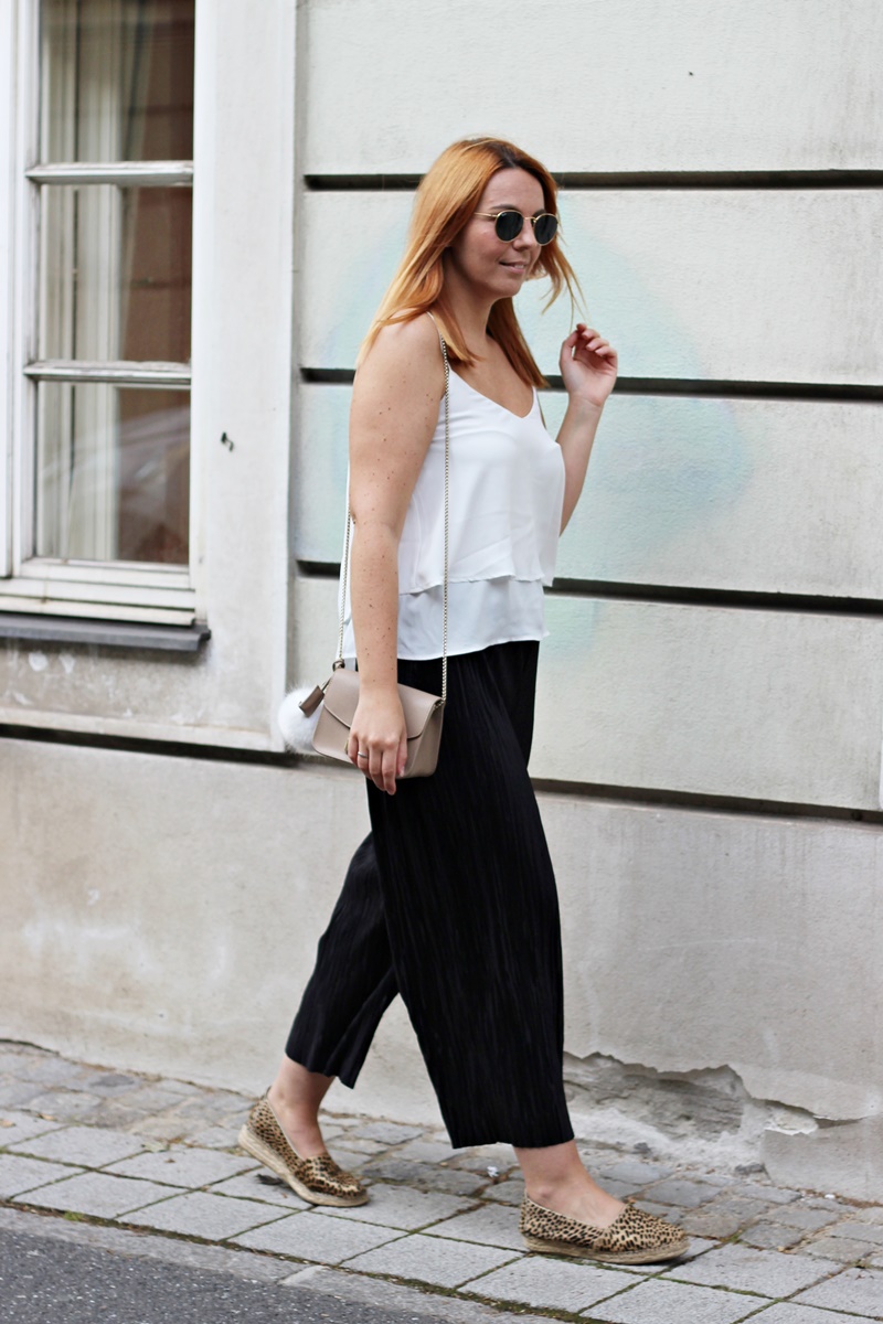 Plissee Culottes Outfit 11